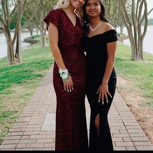 BALTIC BORN BURGENDY PROM/FORMAL DRESS